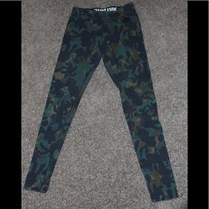 Nike camo leggings